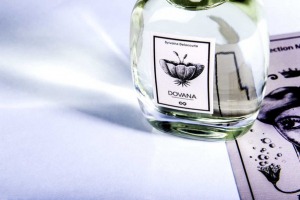 Сильвен Делакур, французский парфюмер, долгие годы занимавшая должность Директора Ольфактивной Оценки в Guerlain, автор знаменитых ароматов дома, среди которых Insolence, L’Instant Magic, Garden Sensuel. Скидки в РИВ ГОШ.