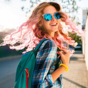 Хочешь совершенно бесплатно попробовать яркие краски лета на своих волосах вместе с нашими профессионалами – Colorista Girl? Скидки в РИВ ГОШ.