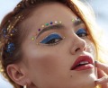 Аэрограф, блёстки и цветные брови: Wonderzine расспросил девушек о настоящем фестивальном макияже ? Скидки в РИВ ГОШ.