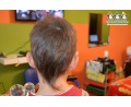 Скидка 10% на модельную стрижку малыша в детской парикмахерской "Три Пингвина" Казань